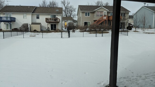 Building Photo - 3-bedroom, 2-bath Townhome in Coralville