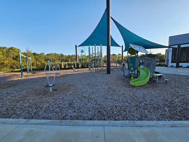 Building Photo - 2667 Swooping Sparrow Dr