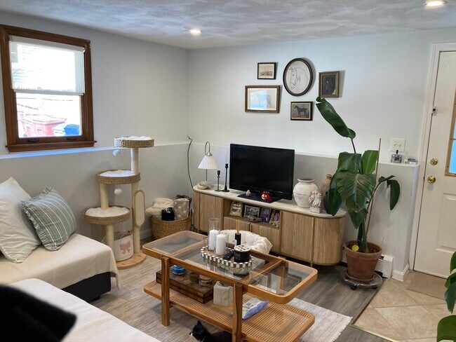 Building Photo - 25 Cleveland St