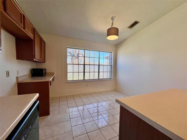 Building Photo - 6005 Avery Island Ave