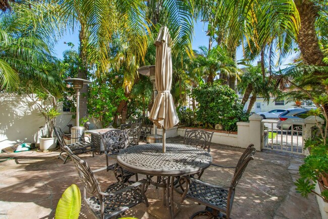 Building Photo - 603 10th St