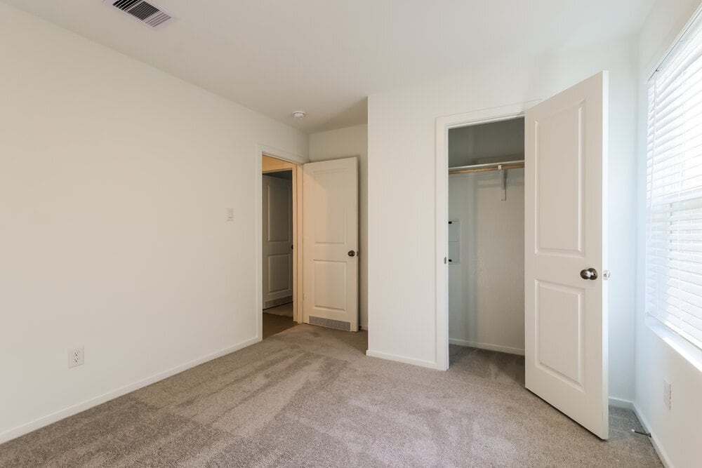 Building Photo - 609 Craven St