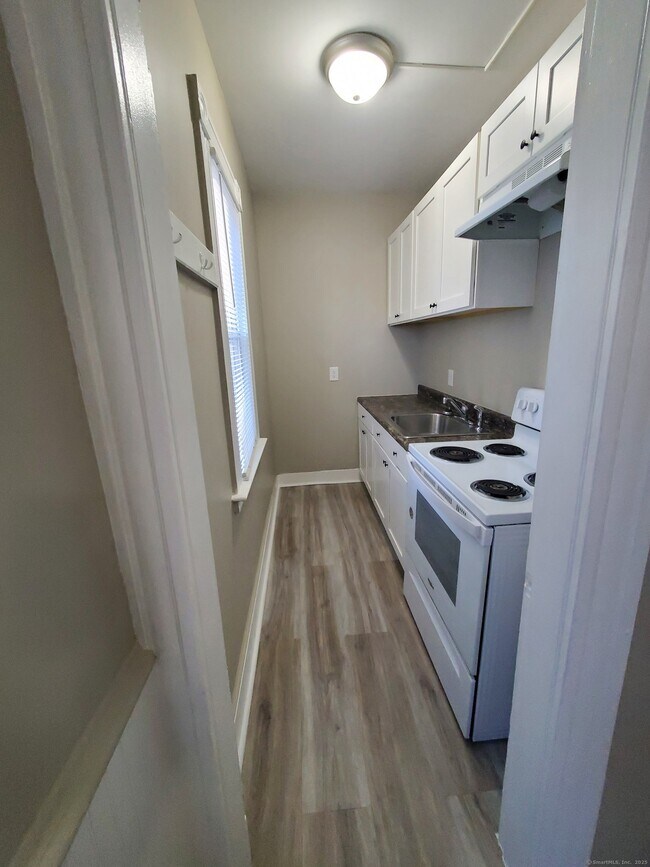 Building Photo - 432 Dixwell Ave