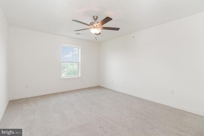 Building Photo - 1708 Fairmont Dr