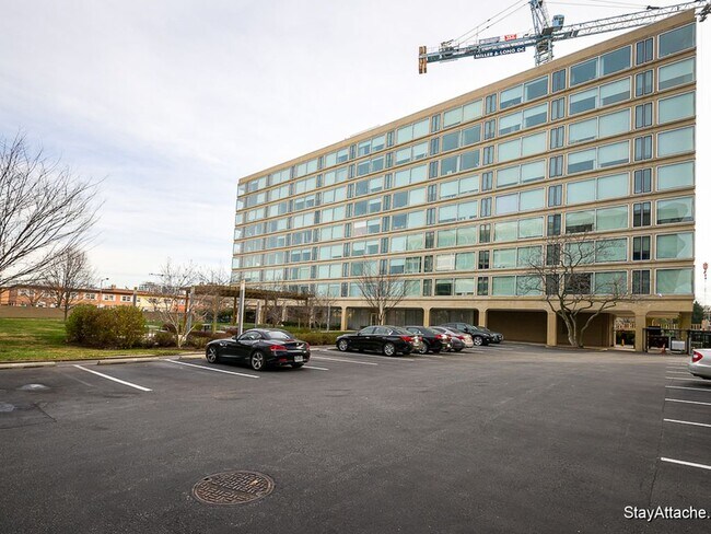 Parking - 1101 3rd St SW