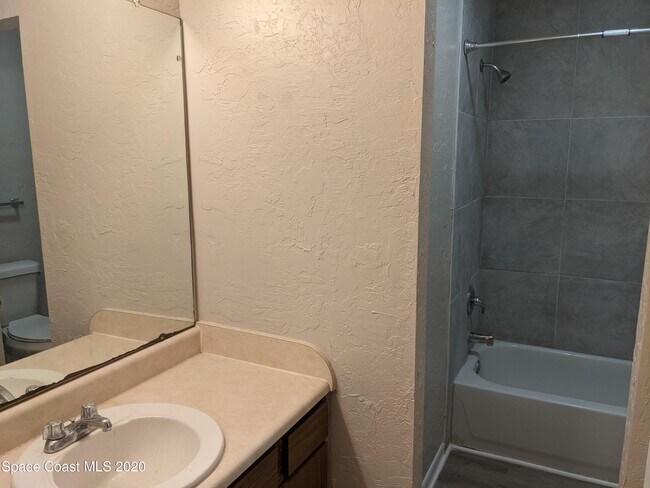 Building Photo - 3510 Sable Palm Ln