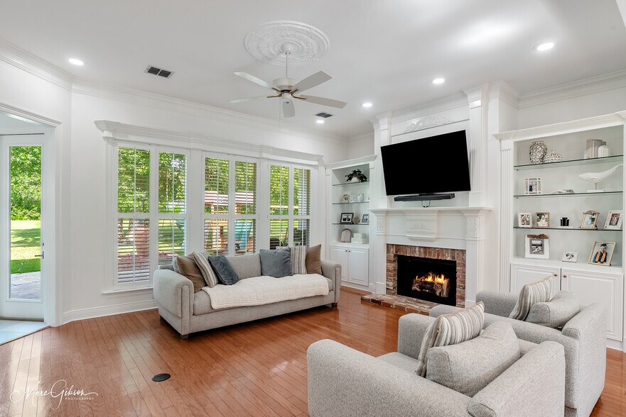 Building Photo - 316 Autumn Ridge Dr
