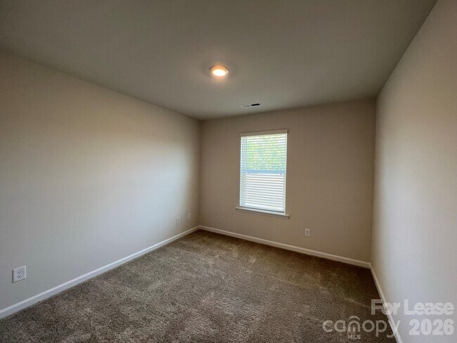 Building Photo - 208 Sagecroft Ln