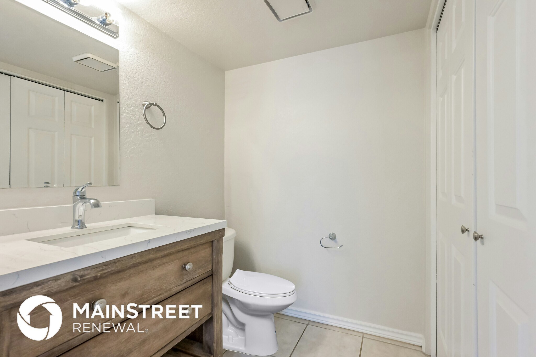 Building Photo - 1611 E Villa Maria Dr