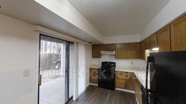 Primary Photo - 445 W Van Buren St