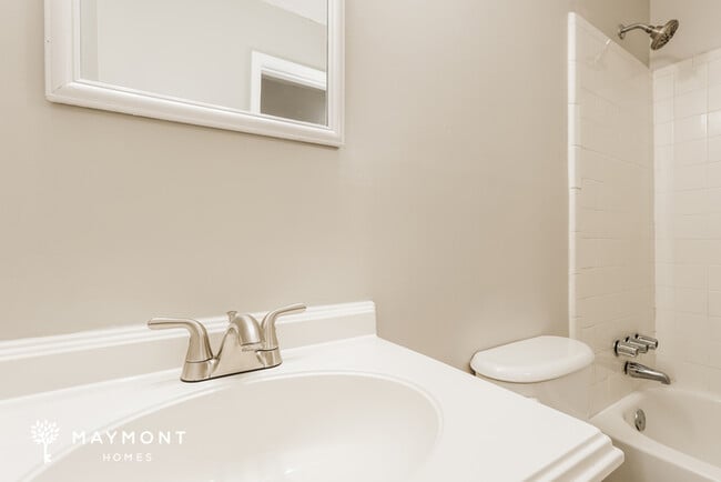 Building Photo - 610 Merrymont Dr