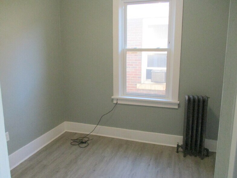 Building Photo - 328 Park Rd