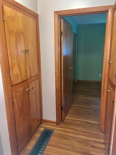 hallway with built in cabinets - 152 Flint Ridge Dr