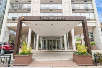 Building Photo - 70 W Burton Pl