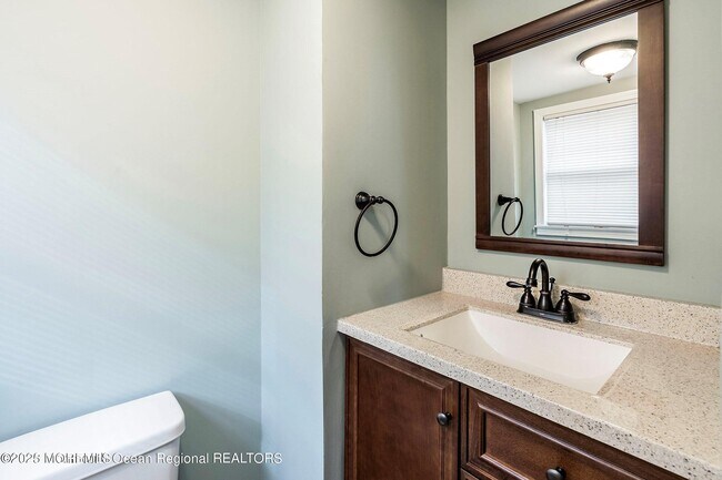 Building Photo - 34 Bridge Ave