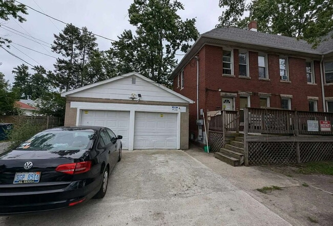 Building Photo - ?? Affordable 1BR/1BA Apartment – Pet Friendly with Shared Yard