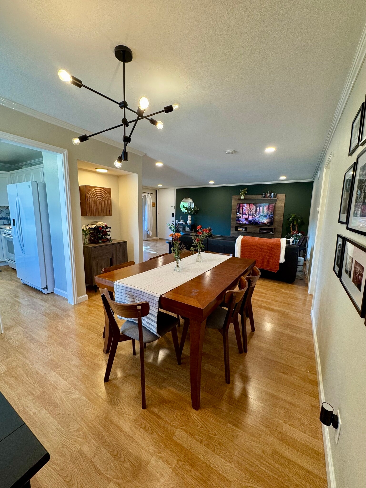 Building Photo - 31555 Lindero Canyon Rd