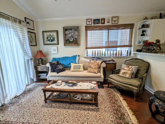 living room to back door - 1773 Rousselin Dr