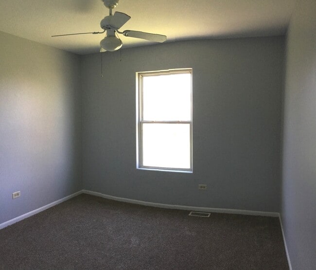 Building Photo - 1509 Green Trails Dr