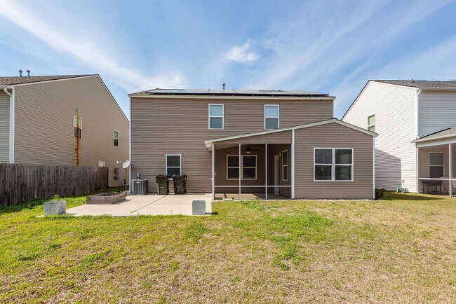 Building Photo - 5 Bedroom 3 Bath Home in Cane Bay Plantation - Summerville