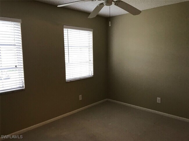 Building Photo - 113 Bobolink Way