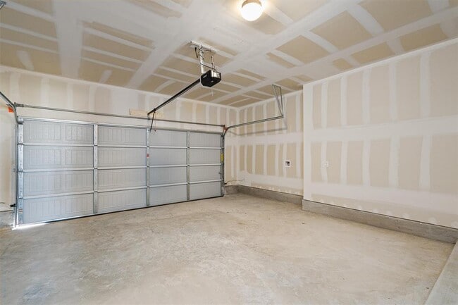 Building Photo - 2704 Derwent Dr