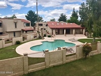 Building Photo - 850 S River Dr