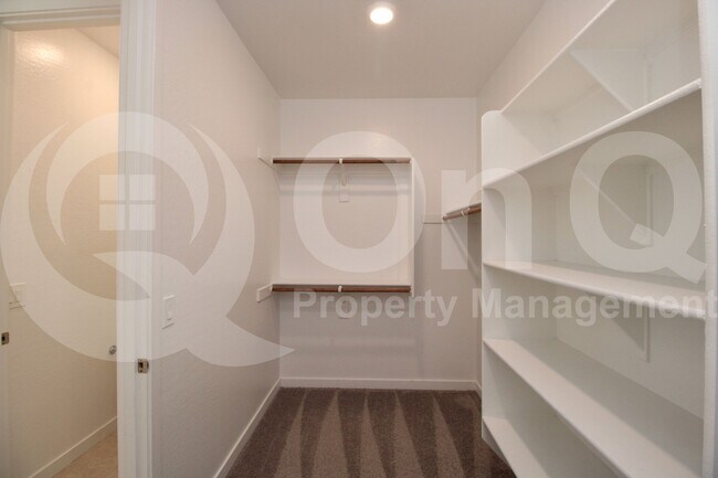Building Photo - 1158 E Sabino Dr