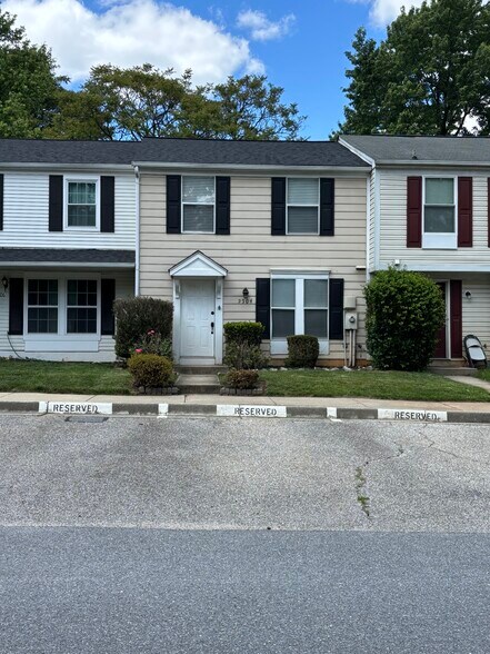 Building Photo - 9504 Quarry Bridge Ct