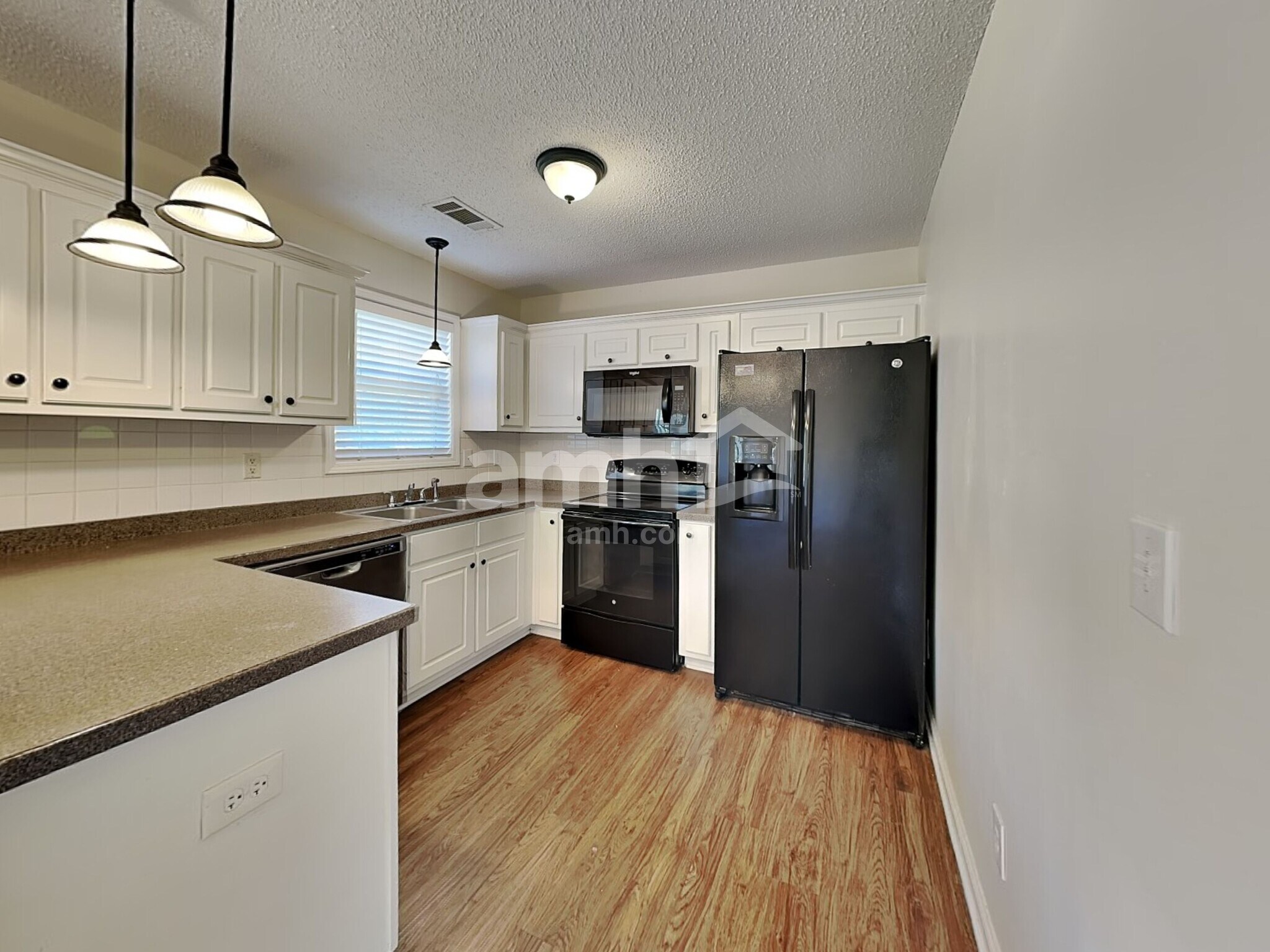 Building Photo - 415 Lokeys Ridge Rd