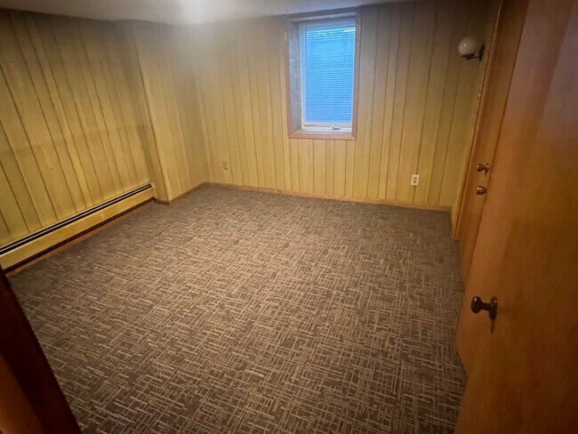 Building Photo - 1643 Stanbridge Ave