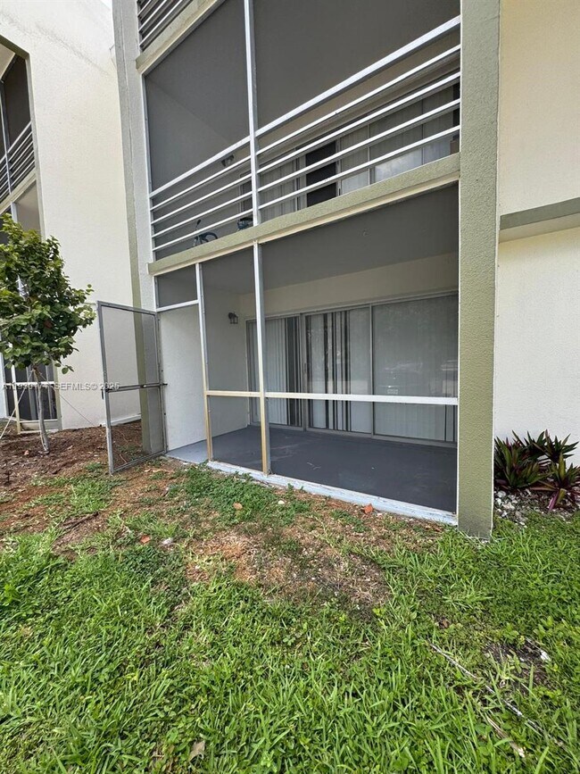 Building Photo - 4235 N University Dr