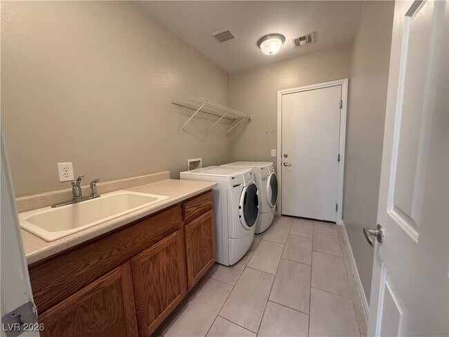 Building Photo - 4631 Cantina Rey St