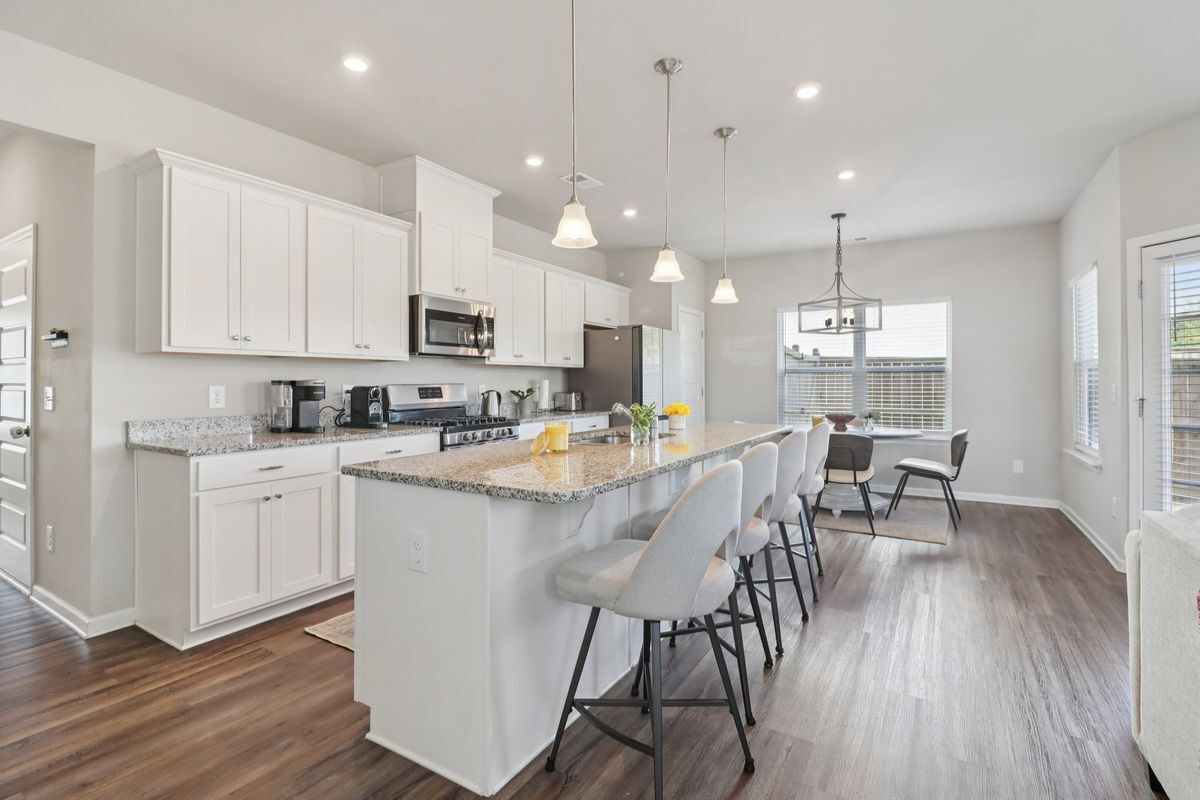 Building Photo - 3890 Clarington Dr