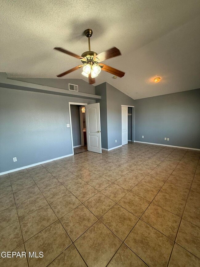 Building Photo - 14157 Tierra Delfin Dr