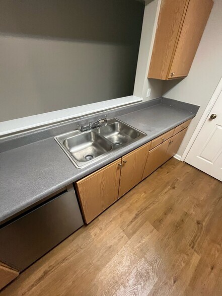 Building Photo - 8101 Par Four Way