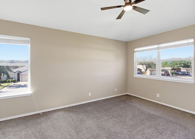 Building Photo - Freshly Updated 3 Bedroom Home on Large Corner Lot!