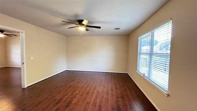 Building Photo - 2211 Bent Bow Dr