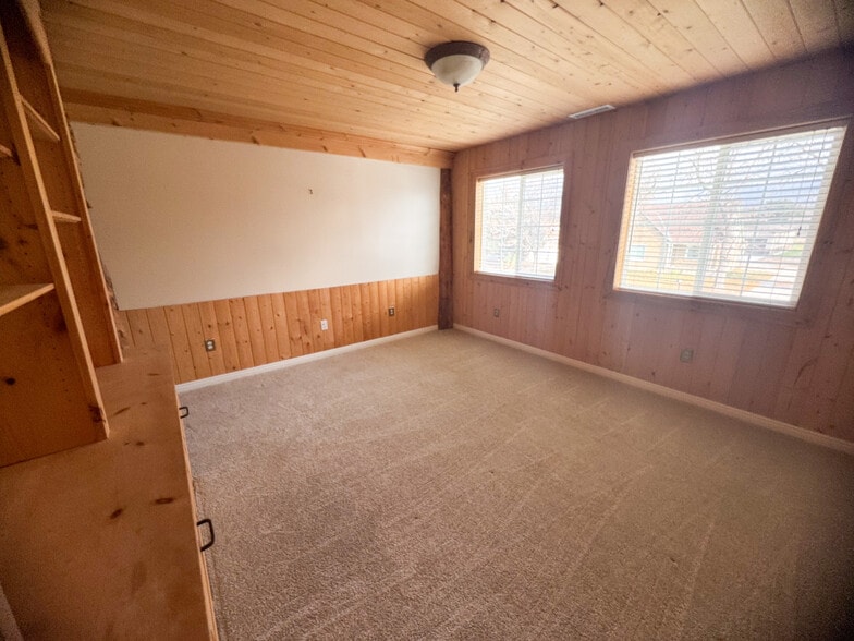 Second Bedroom - 5000 S Lincoln St