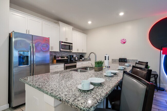 Building Photo - 4806 Brier Rose Ln