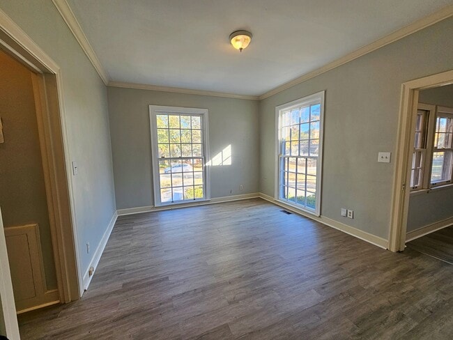 Building Photo - 541 W Sumter St
