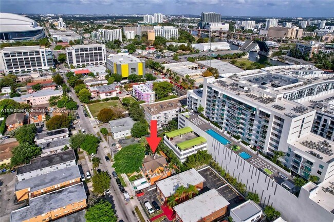 Building Photo - 1033 NW 6th St