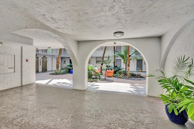 Building Photo - Nirvana Water Front Guard Gated Community