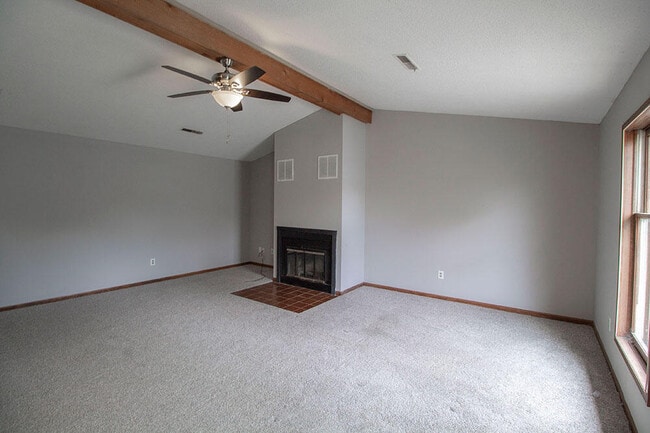 Building Photo - 2011 Bridgewater Dr