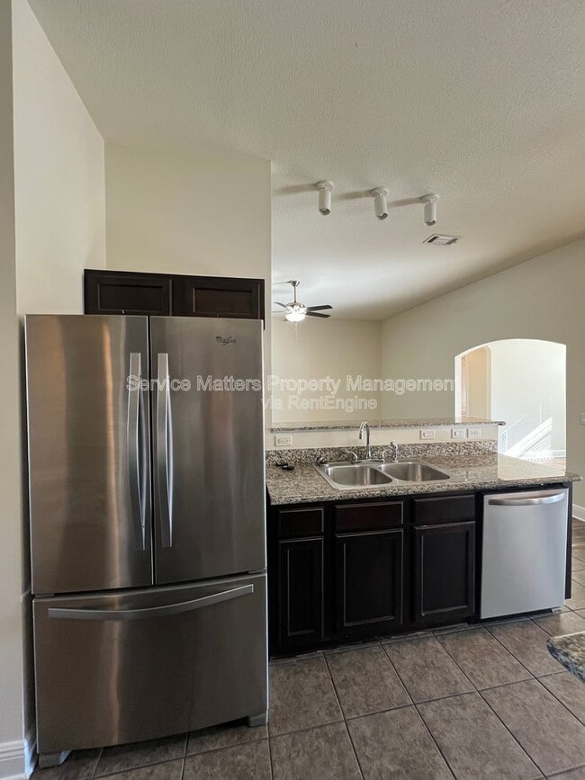 Building Photo - 7037 Season Dr