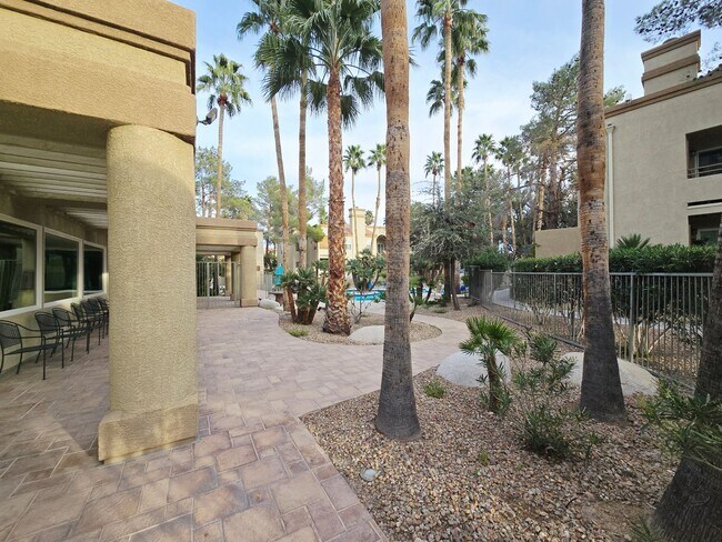 Building Photo - Bright & Furnished 2-Bedroom, 2-Bath Condo with Poolside Views