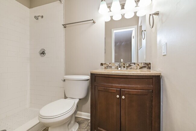 Building Photo - 3406 Westfield Dr