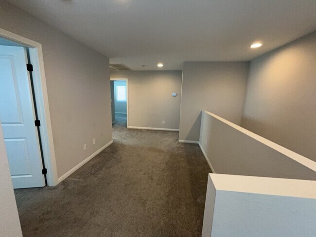 Building Photo - 2122 Bethesda Fountain Rd