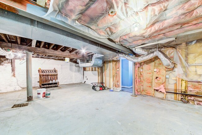 Building Photo - 2218 Arlington Ave