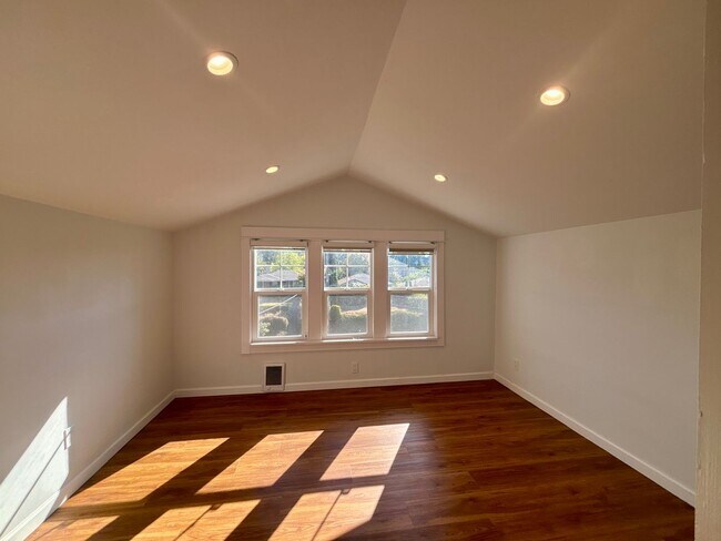 Building Photo - 8019 Corliss Ave N